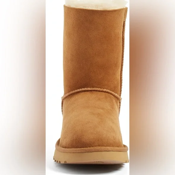 UGG Bailey Bow Boot - Picture 2 of 9